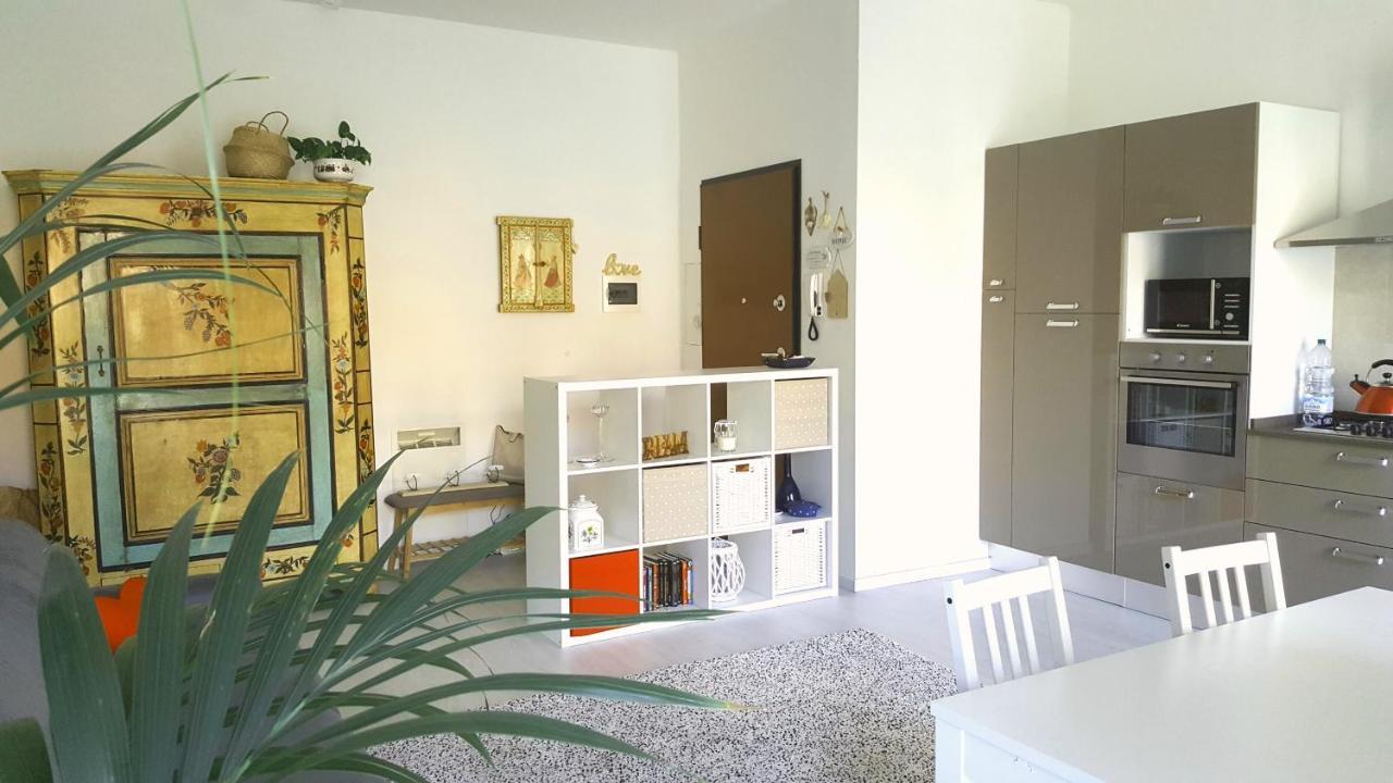 Maison Ebe Lägenhet Como Exteriör bild